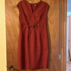 Kasper fitted dress, lined, rust colored w/ adjustable “tummy belt” (mlb)